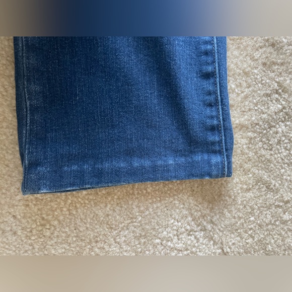 FRAME Le Mini Boot jeans hemmed 26” to cropped length. Women size 29 mid rise - Picture 4 of 8